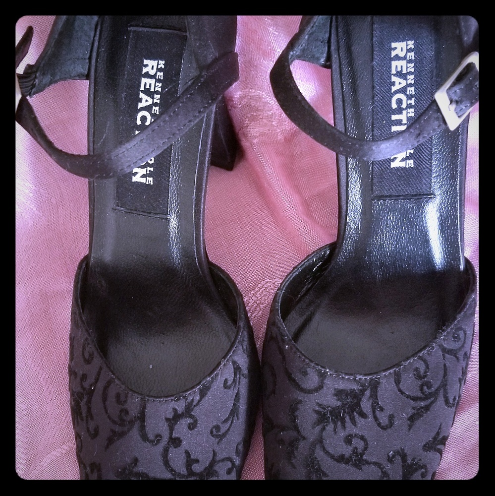 Kenneth Cole REACTION heels sz6 1/2